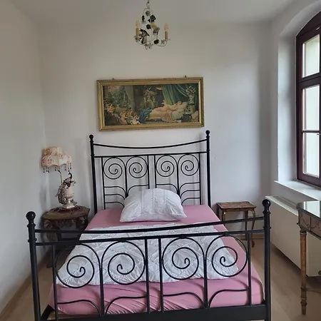 Im Herzen Der Historischen Altstadt Mit Elbblick Und Balkon